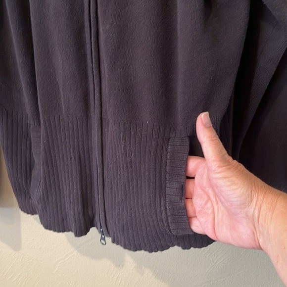 Covington black zip up sweater ribbed on bottom size XL (18) long sleeve cotton - Picture 4 of 14